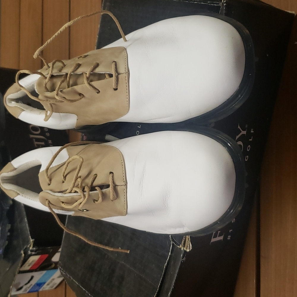 Womens DryJoys golf shoes size 9.5M